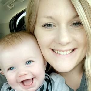 Meet your Posher, Adrianne